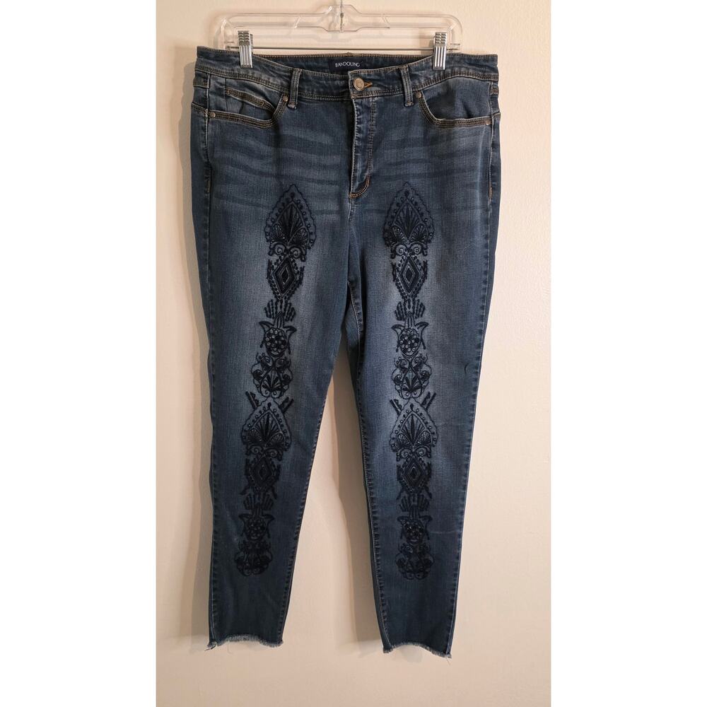 Bandolino Jeans Women Size 16 Blue Raw Hem Black Velvet Details Hip Chic Stretch